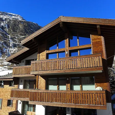 Hotel Haus Merapeak - Four Bedroom